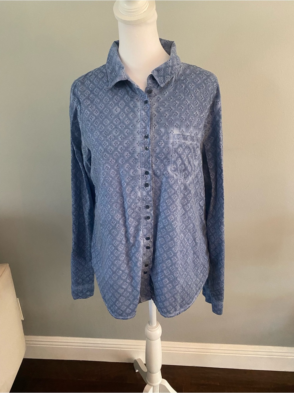 C&C Double Button Down Eyelet Denim Blue Long Sleeve Blouse Sz L